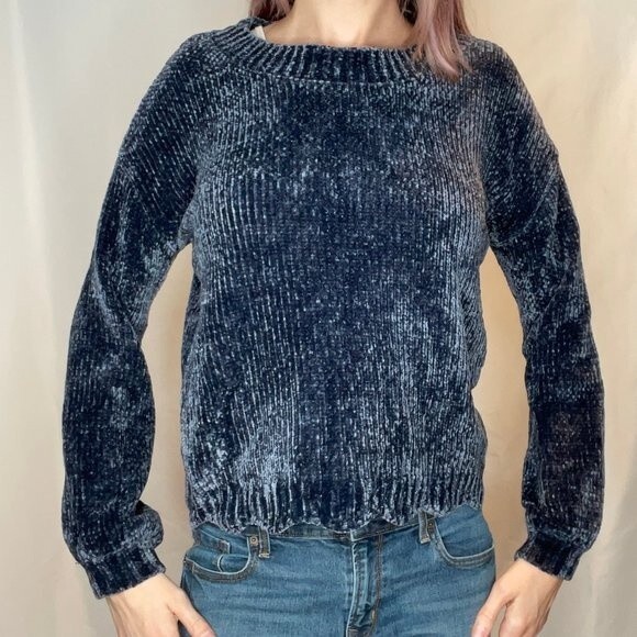 Unbranded Chenille Long Sleeved Dusty Blue Sweater with Scalloped Hem Small SM S - Picture 1 of 10